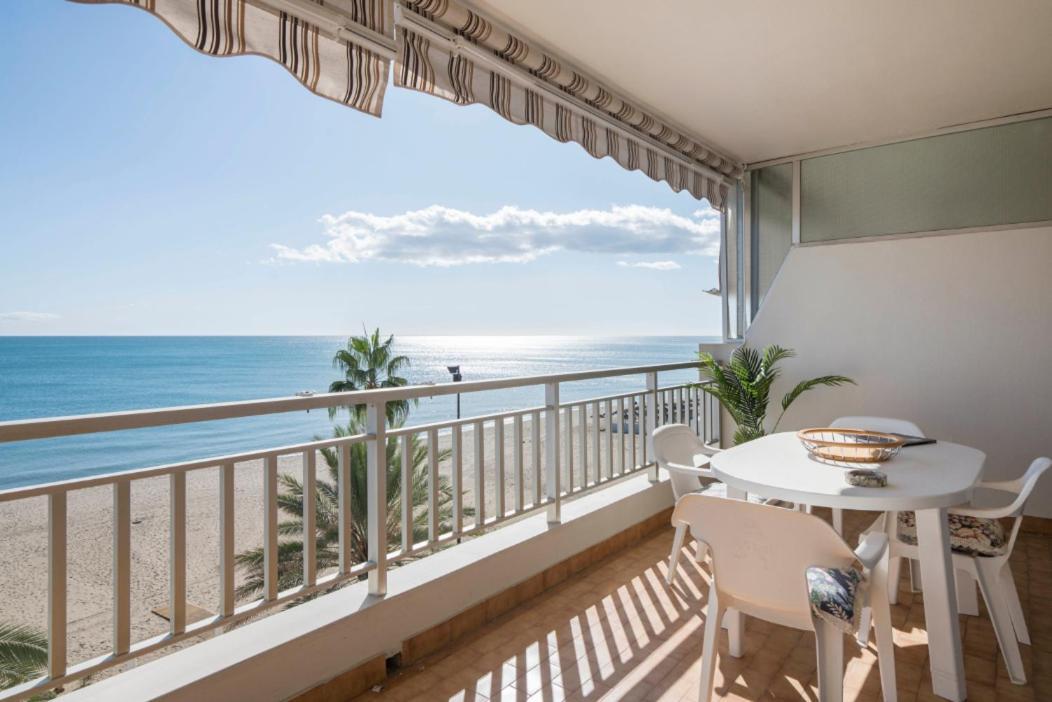 푸엔히롤라 Family Aguamarina Front The Sea Free Parking 아파트 외부 사진