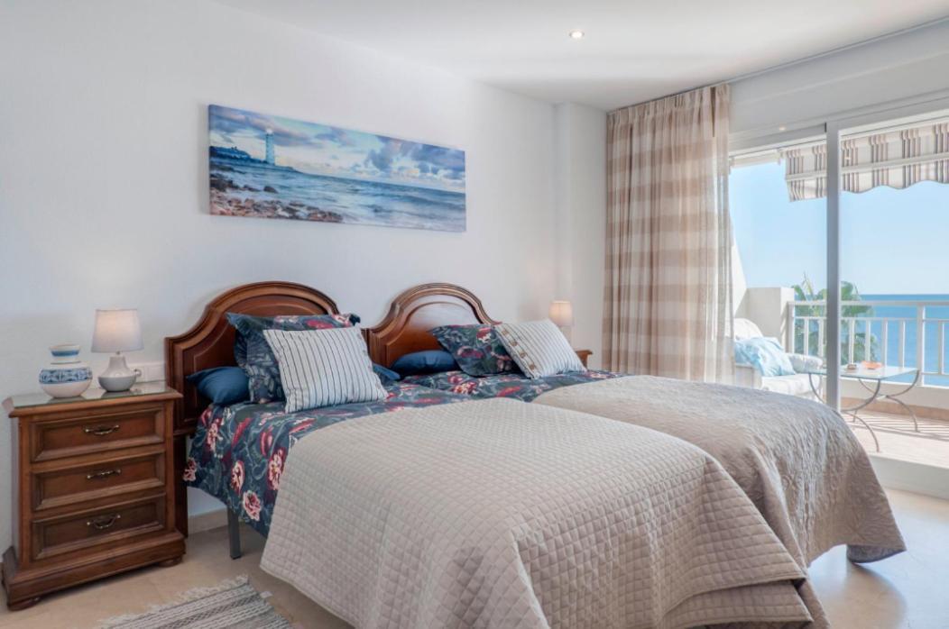 푸엔히롤라 Family Aguamarina Front The Sea Free Parking 아파트 외부 사진