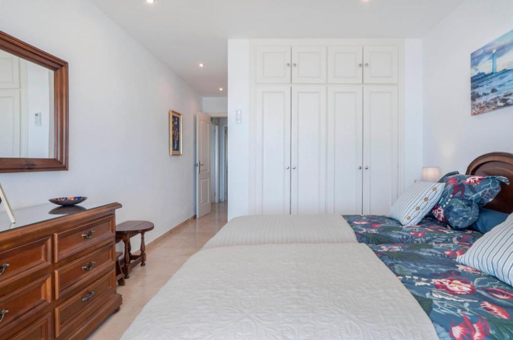 푸엔히롤라 Family Aguamarina Front The Sea Free Parking 아파트 외부 사진